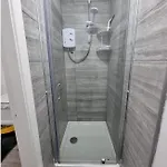 Modern 3 Bedroom House, 3 Bathroom, Secure Parking, Wi-fi & Garden Vakantiehuis Leeds (West Yorkshire)