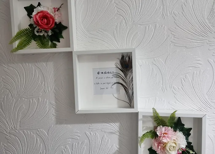 Vakantiehuis Modern 3 Bedroom House, 3 Bathroom, Secure Parking, Wi-fi & Garden Leeds (West Yorkshire)